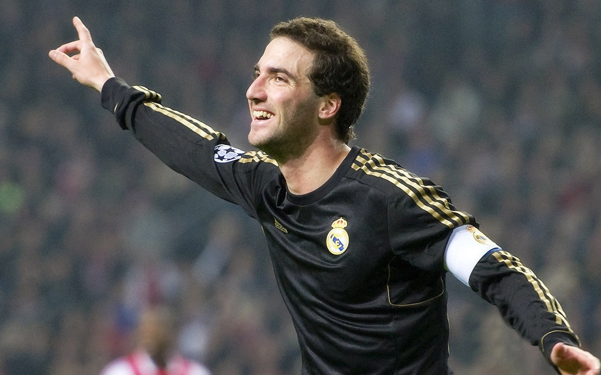 莎拉波娃十五赛季王者归来，掘金主场球迷集体沸腾！